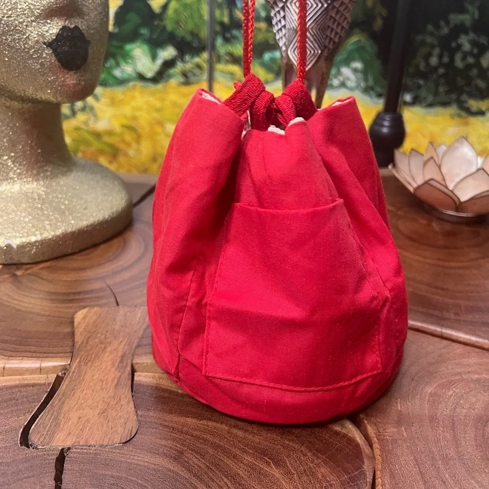 Adorable, Asian inspired, cream and red, wristlet, cinched, pouch purse.